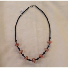 Dabīgo akmeņu krelles